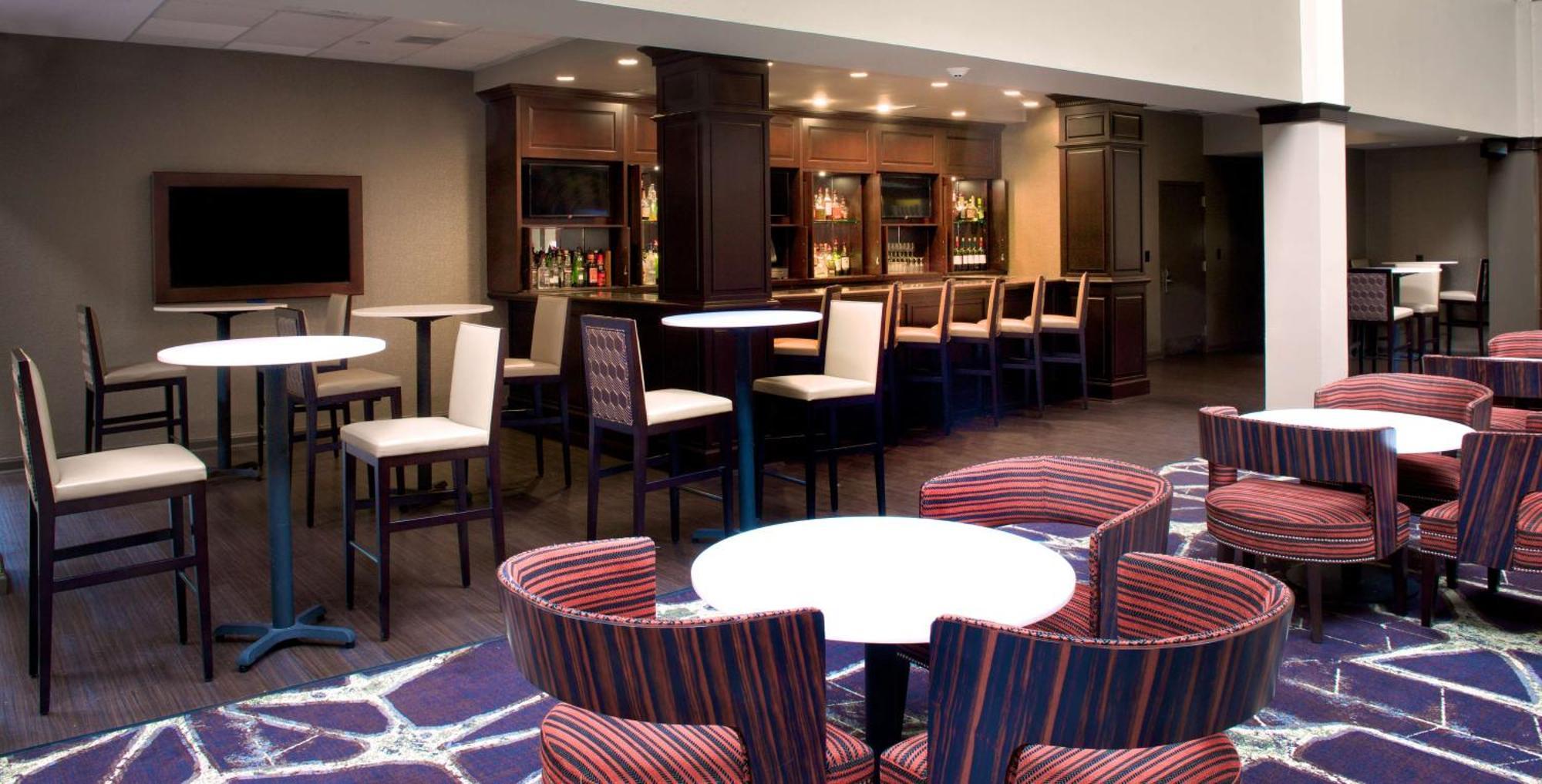 Embassy Suites By Hilton Philadelphia Airport Exteriör bild