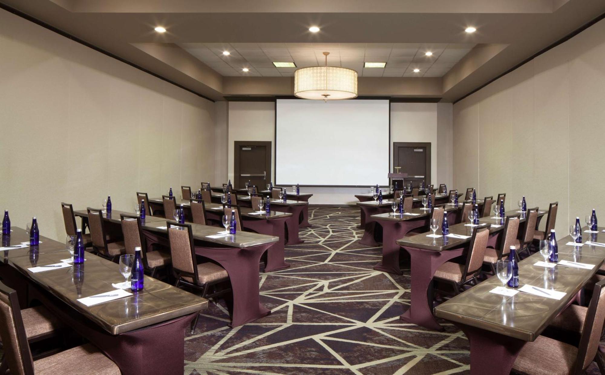 Embassy Suites By Hilton Philadelphia Airport Exteriör bild