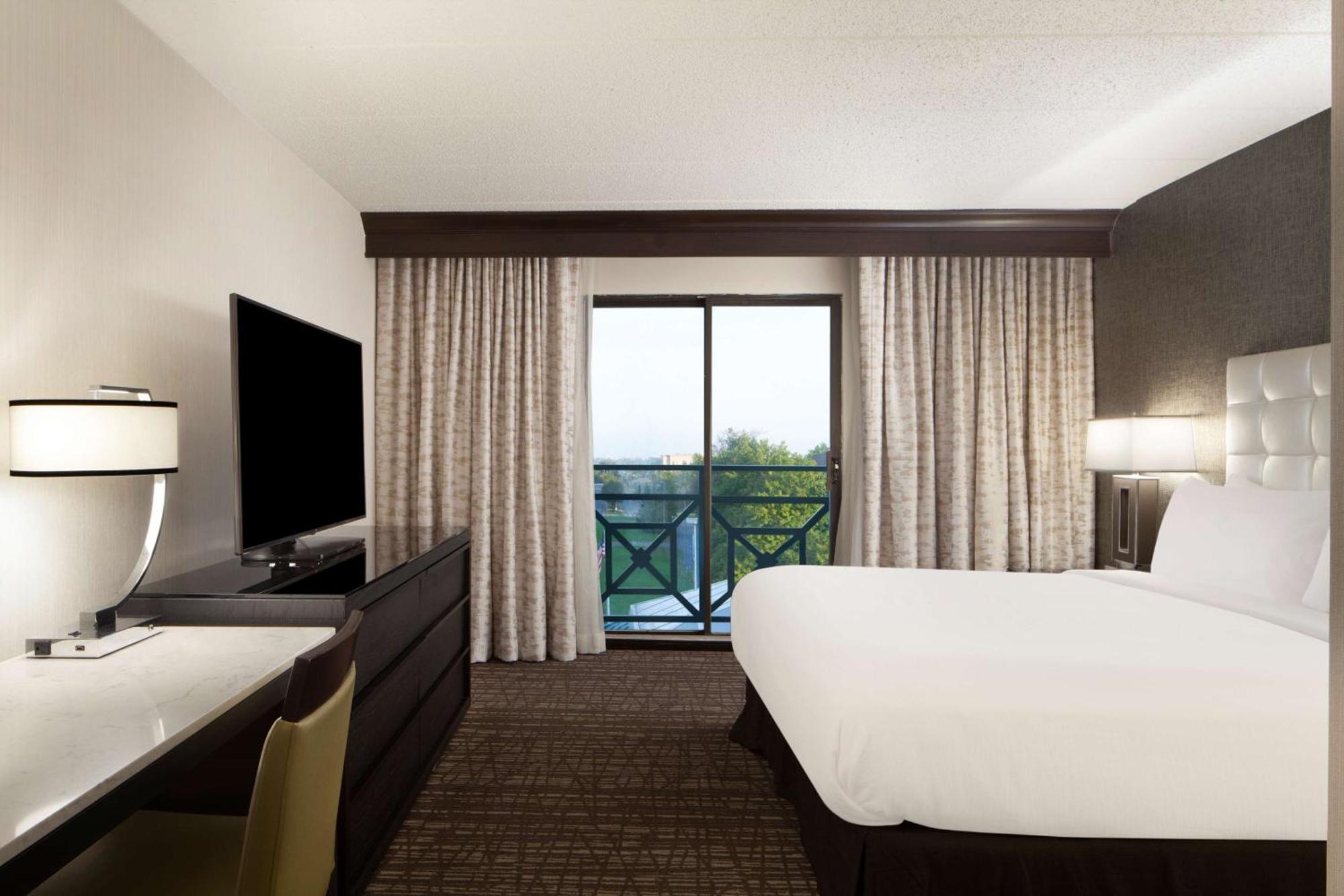 Embassy Suites By Hilton Philadelphia Airport Exteriör bild