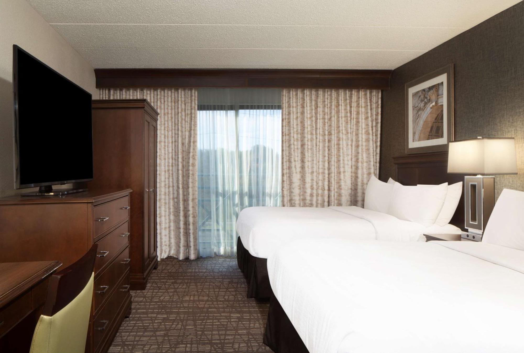 Embassy Suites By Hilton Philadelphia Airport Exteriör bild