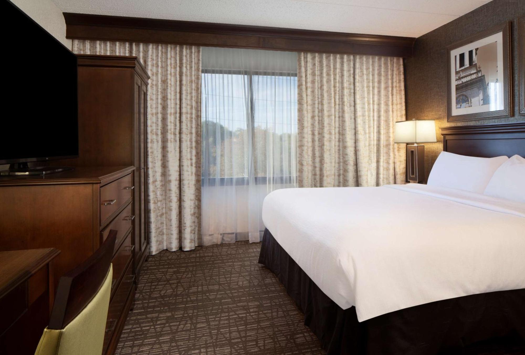 Embassy Suites By Hilton Philadelphia Airport Exteriör bild