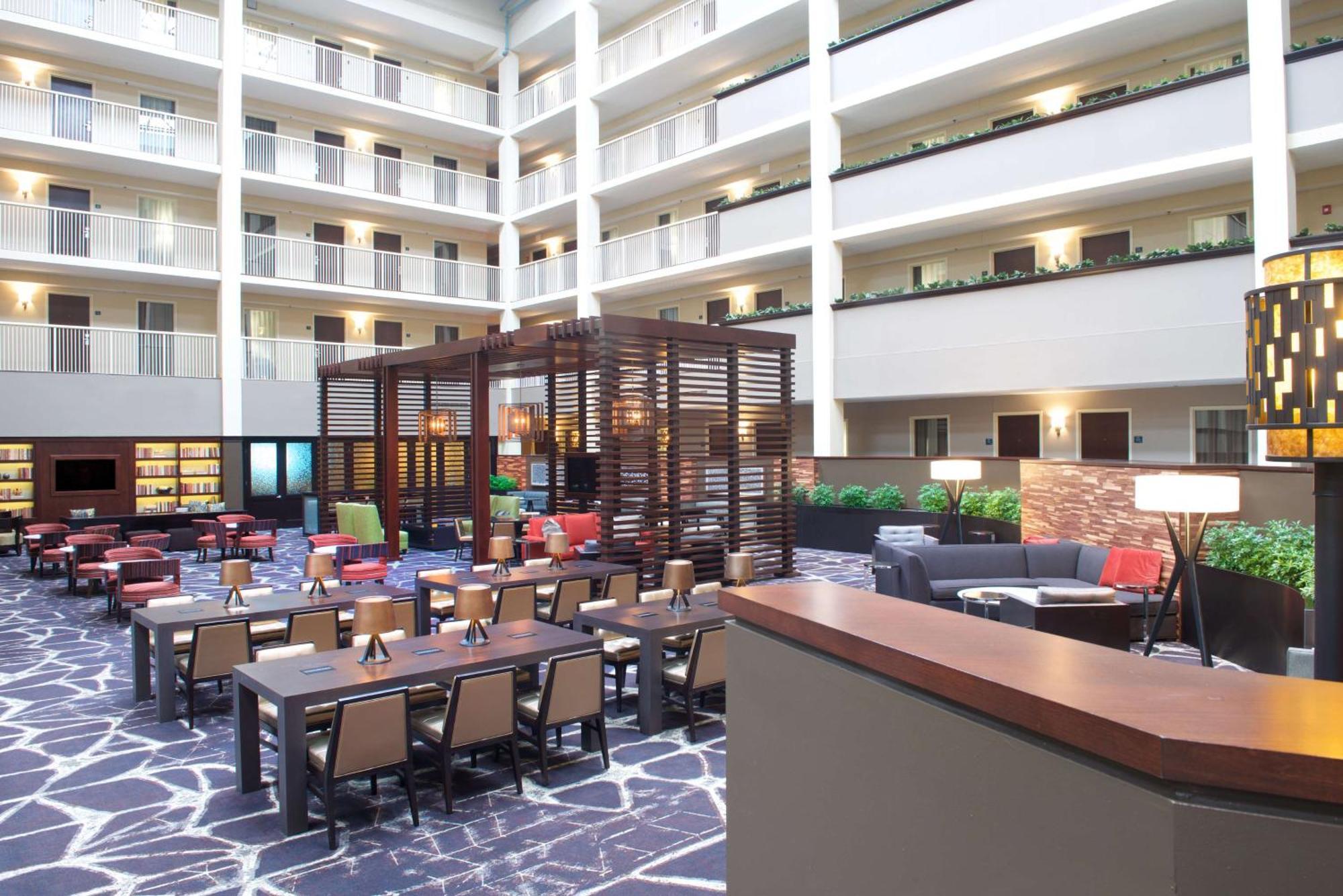 Embassy Suites By Hilton Philadelphia Airport Exteriör bild